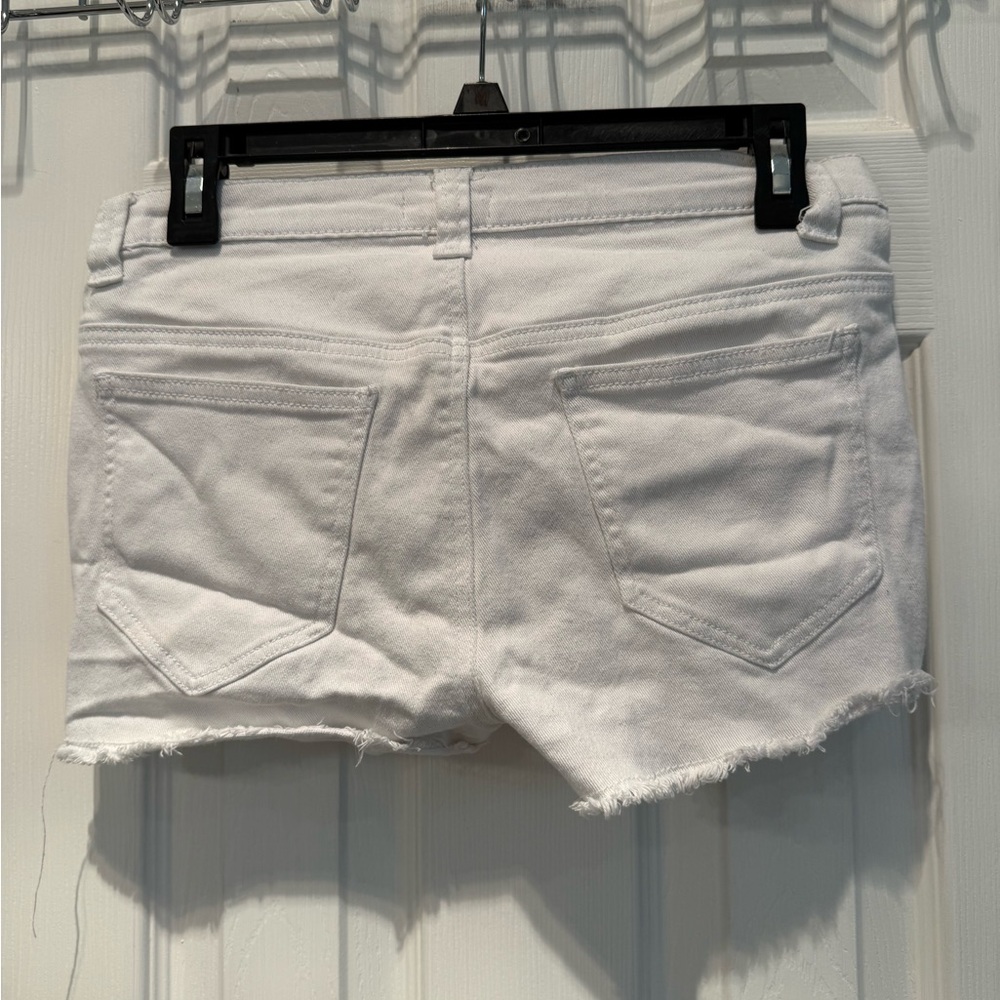 🦋🌴🌺 White Denim Cutoff Jean Shorts |  Size 4 | Frayed Hem - Picture 3 of 5